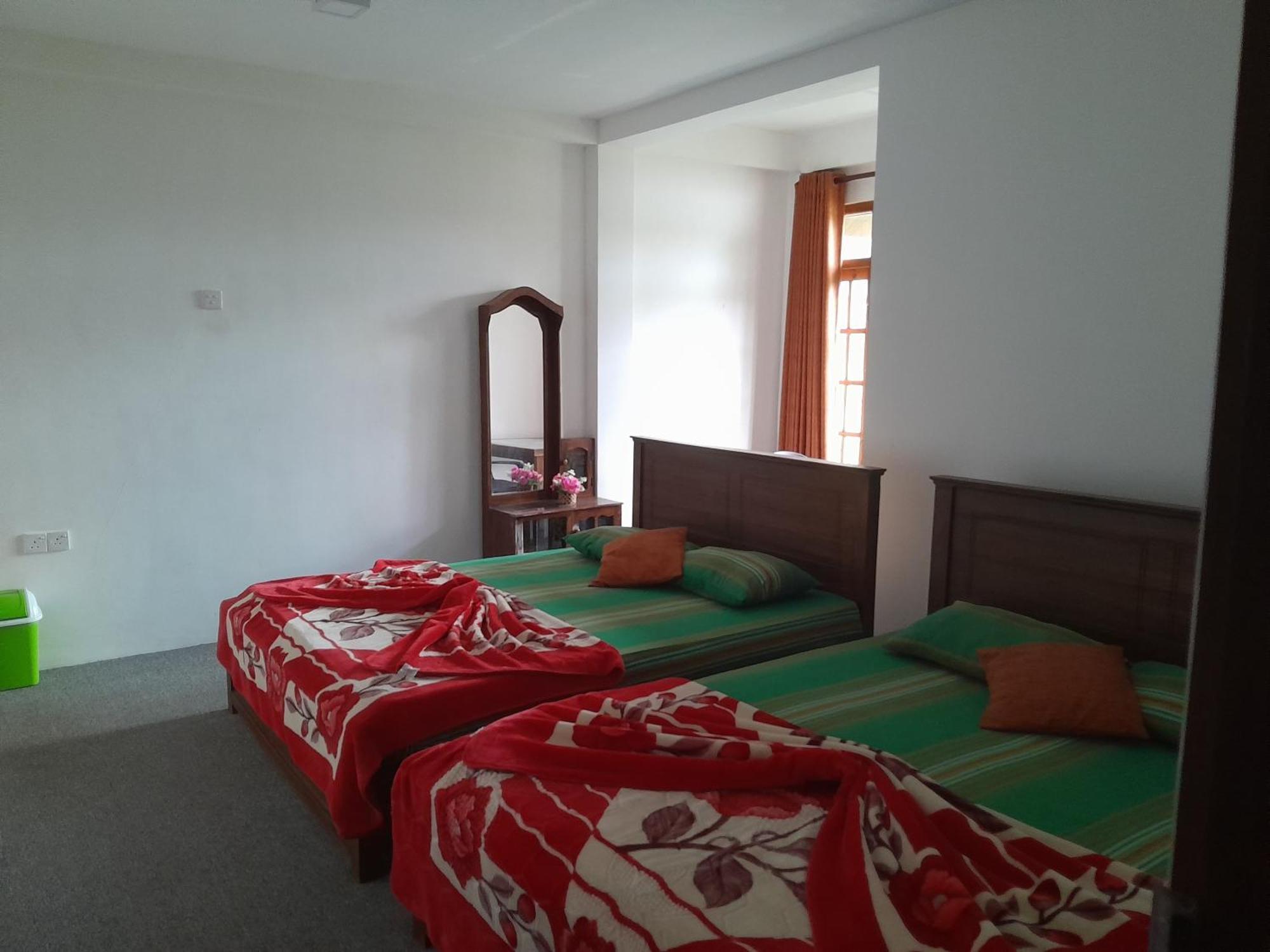 Creek View Inn 努沃勒埃利耶 外观 照片