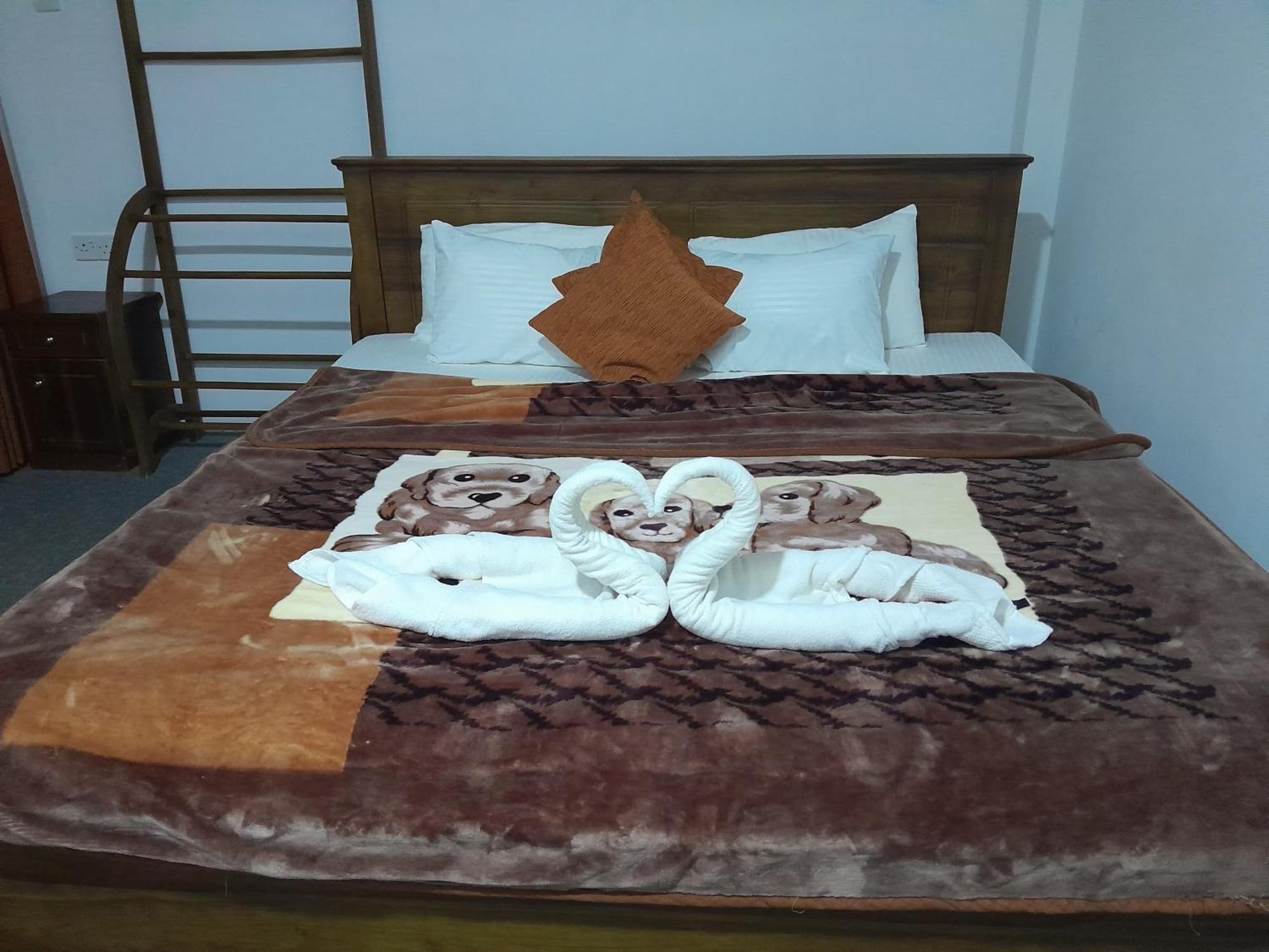Creek View Inn 努沃勒埃利耶 外观 照片